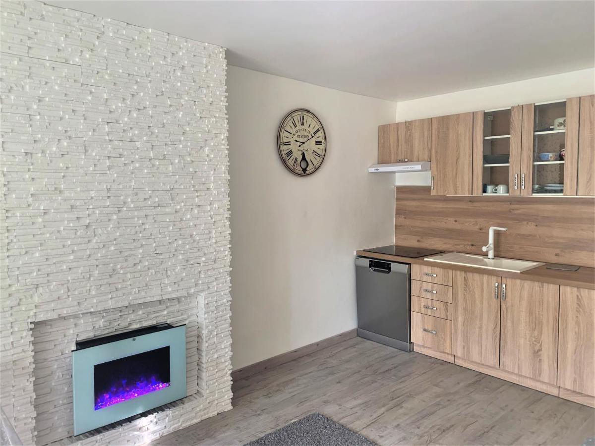 Formidable Studio Au Coeur Historique De Apartment Frejus