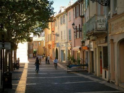 Formidable Studio Au Coeur Historique De Frejus
