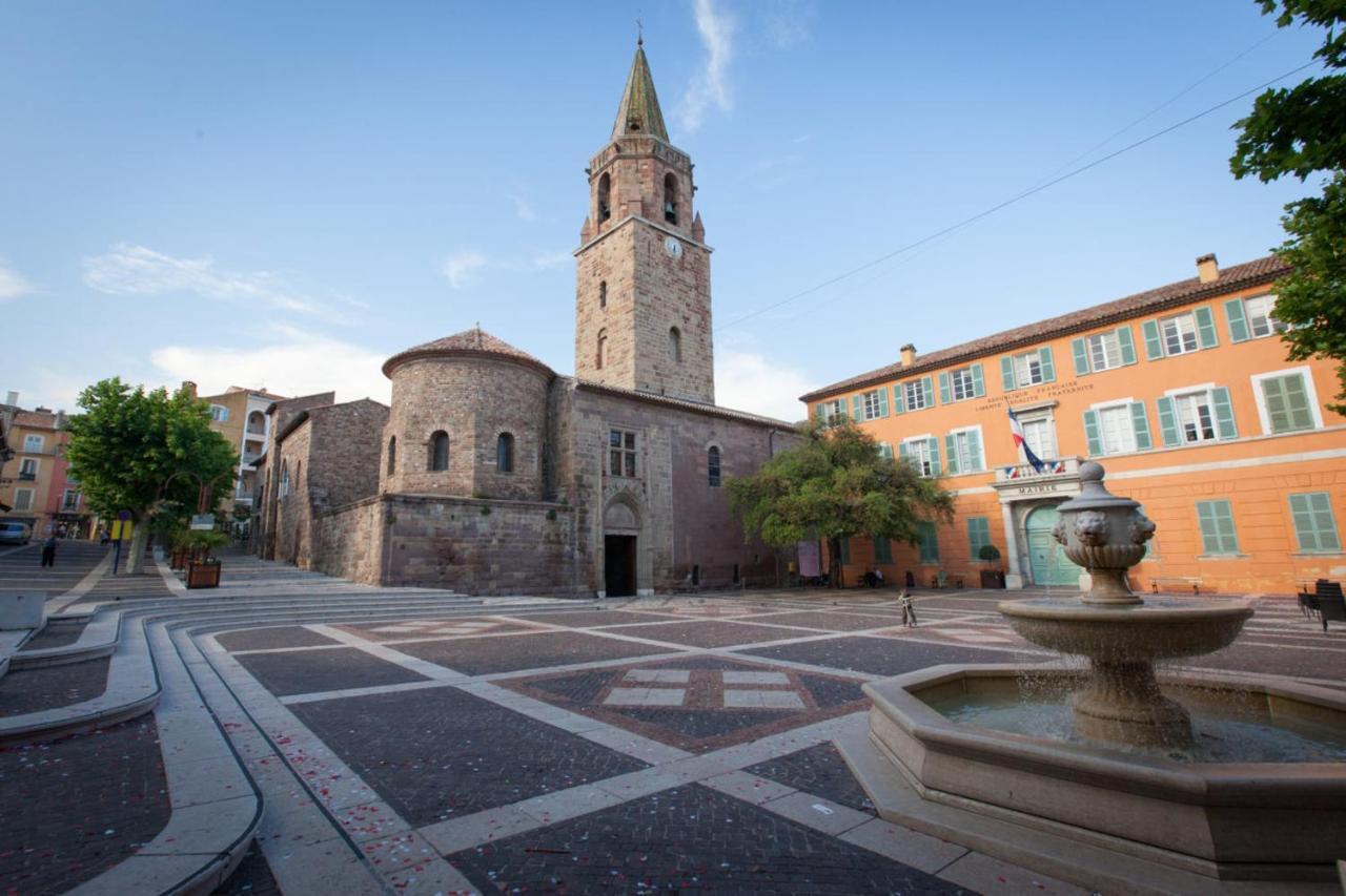 Formidable Studio Au Coeur Historique De Frejus